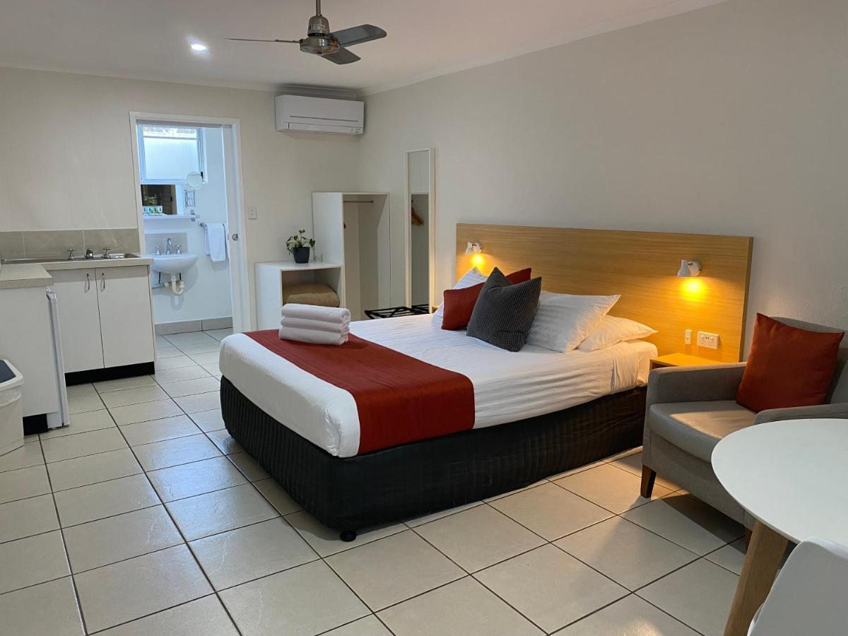 Tin Can Bay Motel Extérieur photo