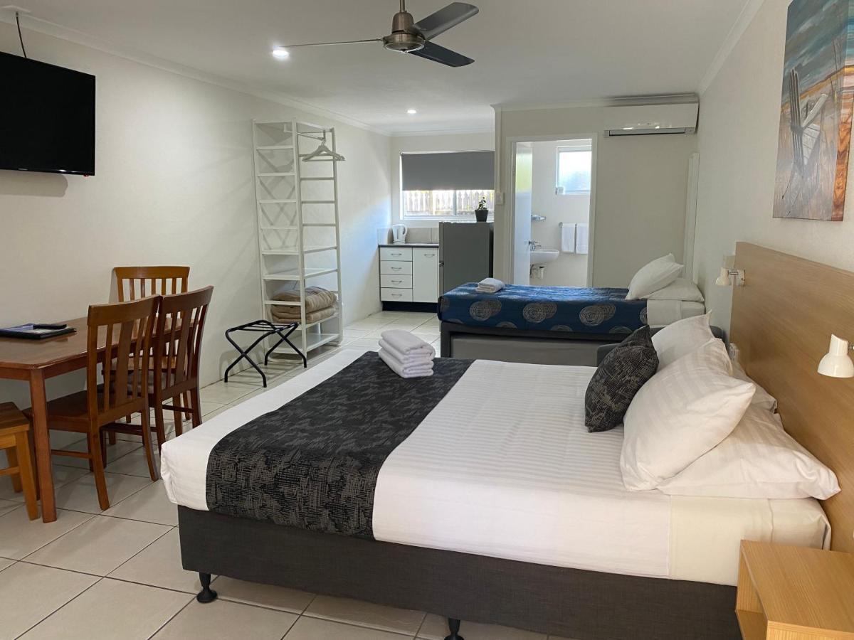 Tin Can Bay Motel Extérieur photo