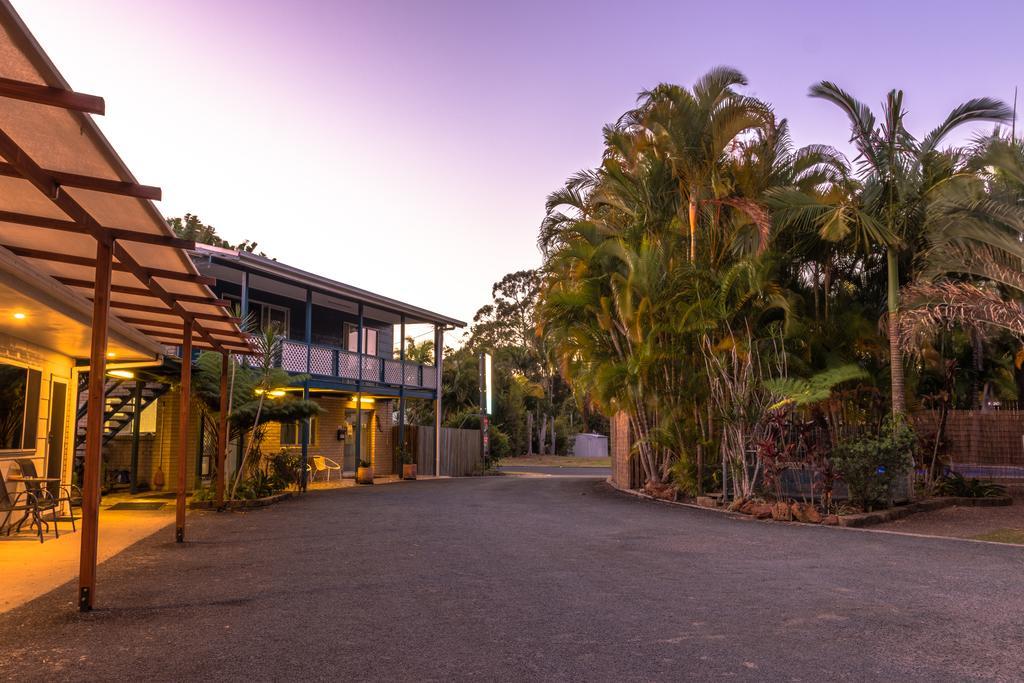Tin Can Bay Motel Extérieur photo