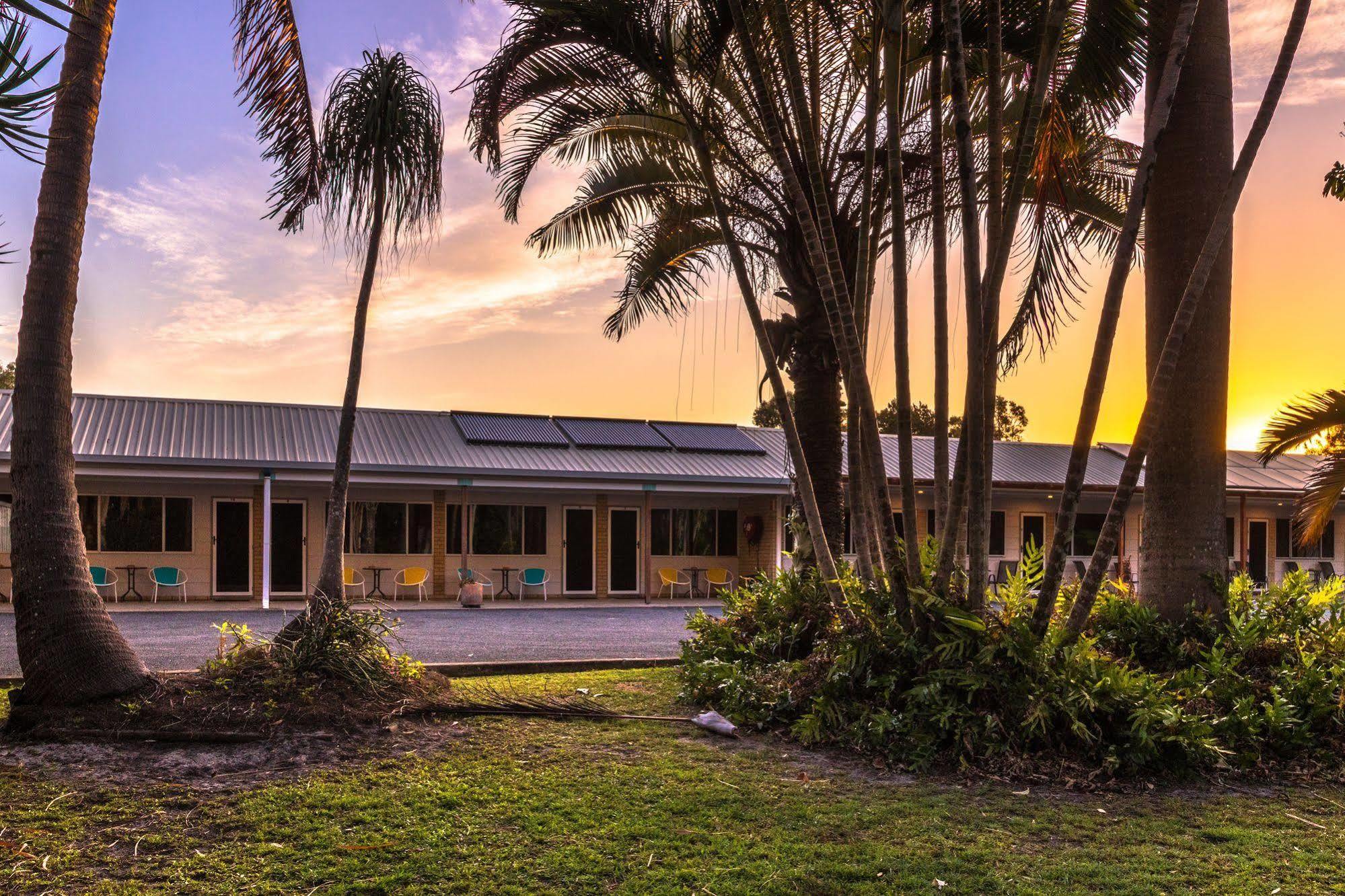 Tin Can Bay Motel Extérieur photo