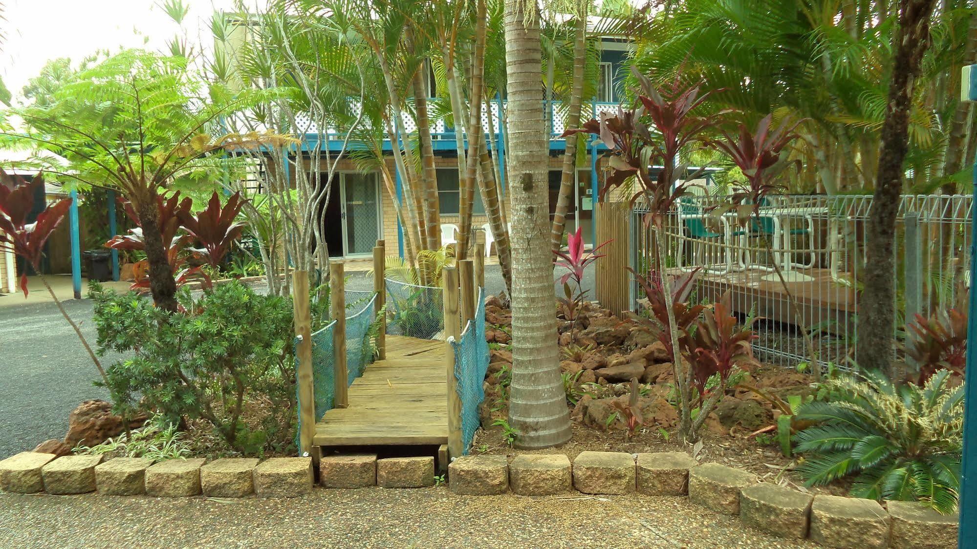 Tin Can Bay Motel Extérieur photo